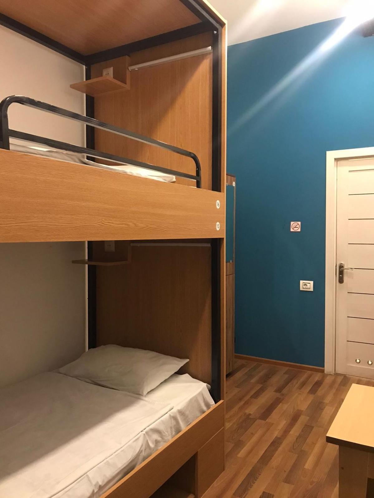 Central Hostel Шеки Экстерьер фото