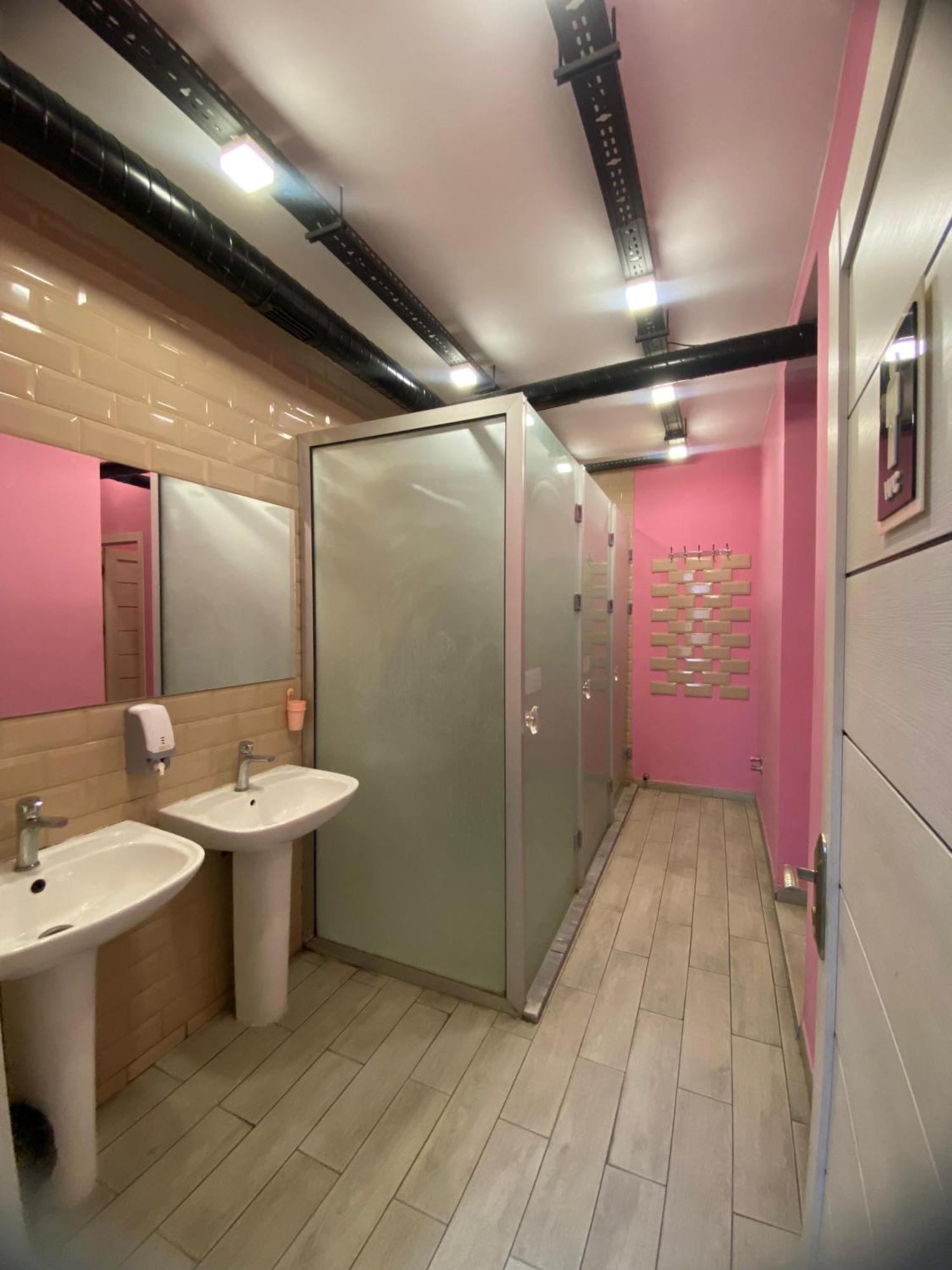 Central Hostel Шеки Экстерьер фото