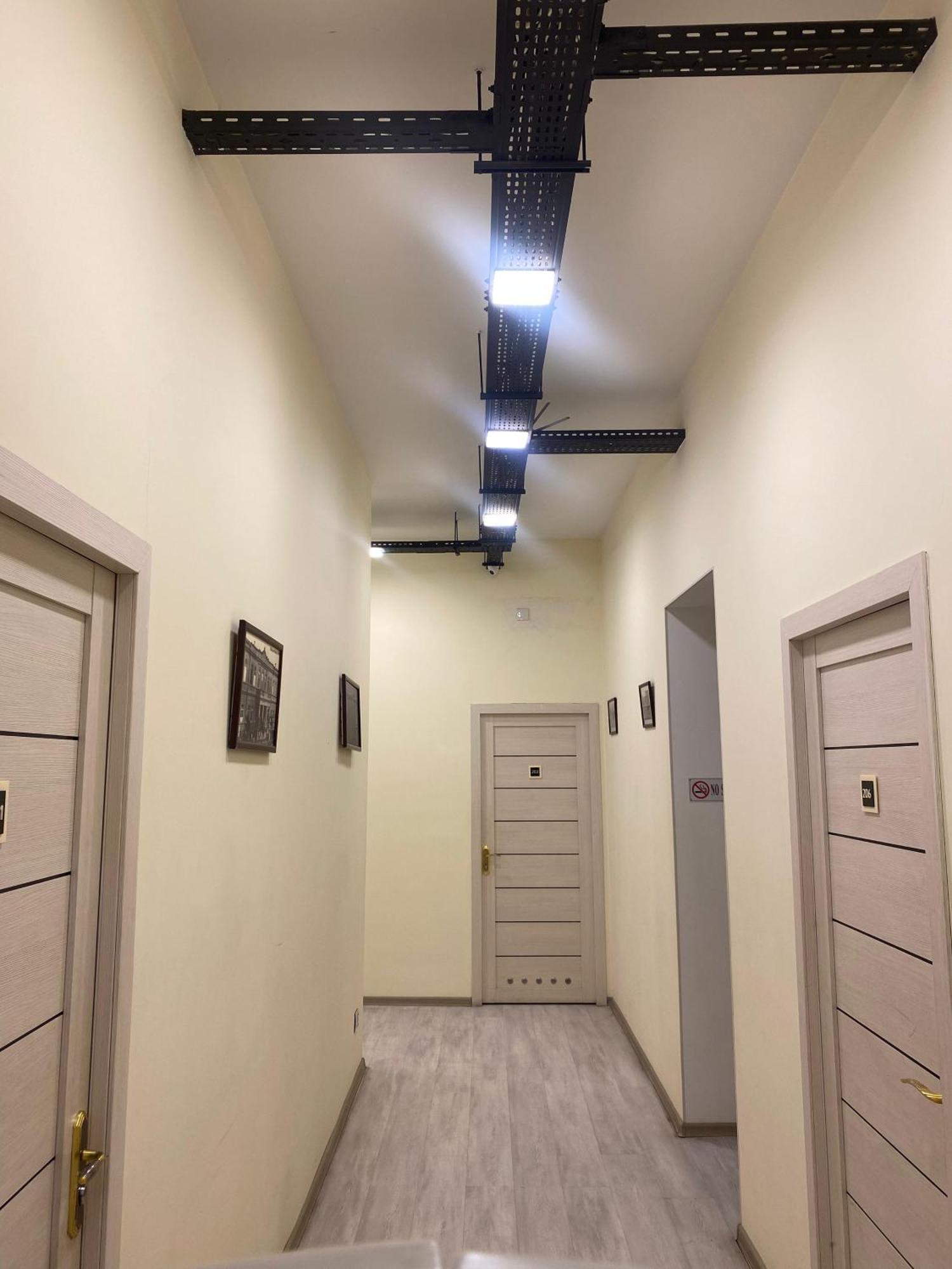 Central Hostel Шеки Экстерьер фото